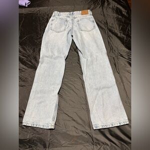 Aeropostale women’s Light Wash Relaxed Jeans